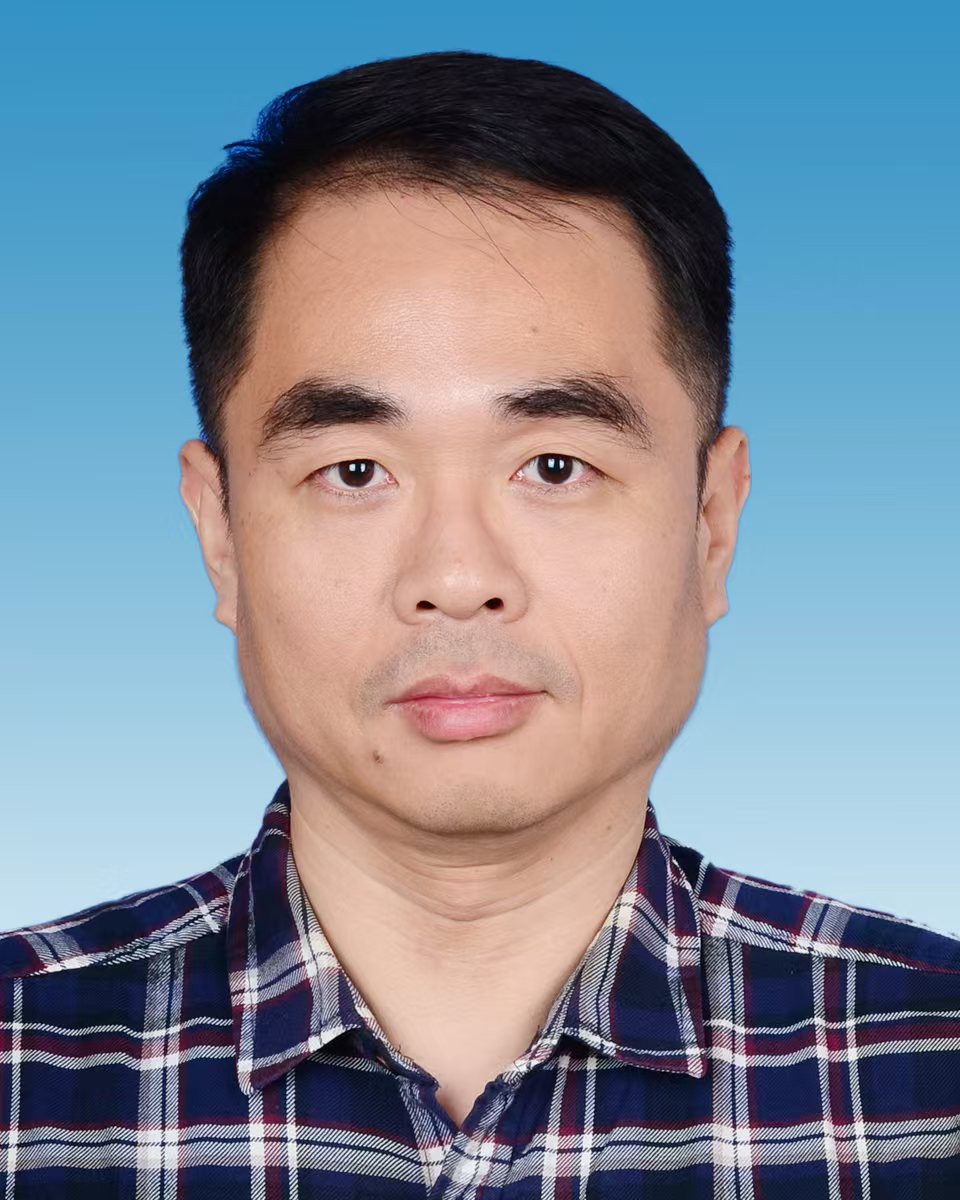 刘亚飞证件照.jpg
